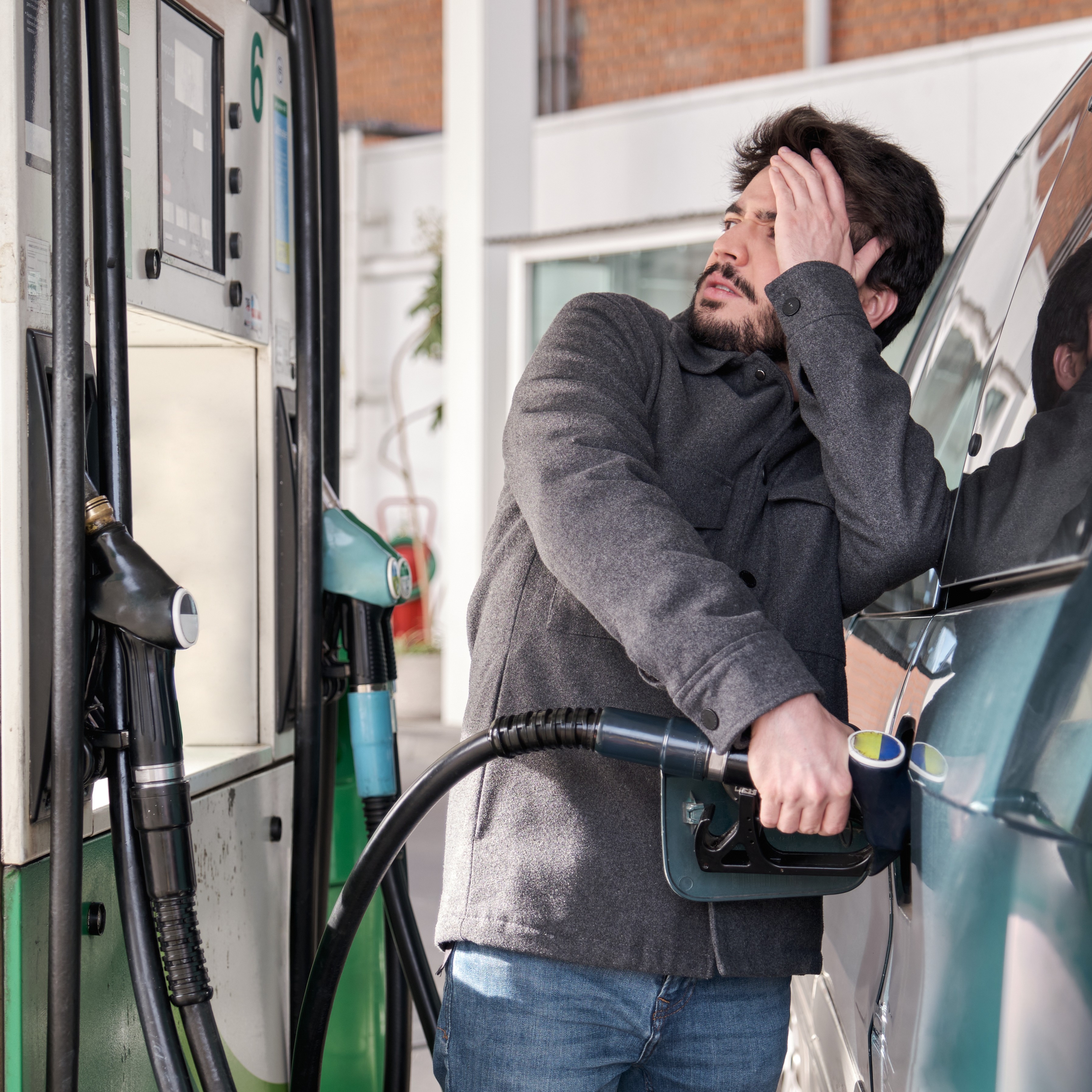 AAA members enjoy savings on gas at Love’s Travel Stops or by joining the Fuel Rewards at Shell program. Learn more about those discounts here. Motorists can locate gas prices across the country and stay up-to-date on news and fuel-saving tips at www.gasprices.AAA.com while the AAA Mobile App locates the cheapest fuel prices based on a user’s location.