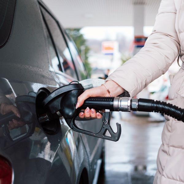 Pump prices remain near record October levels as crude oil trades above $100 per barrel